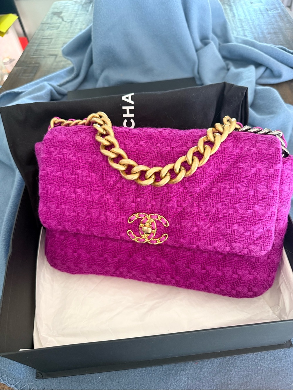 CHANEL 19 Fuchsia Tweed Shoulder Bag